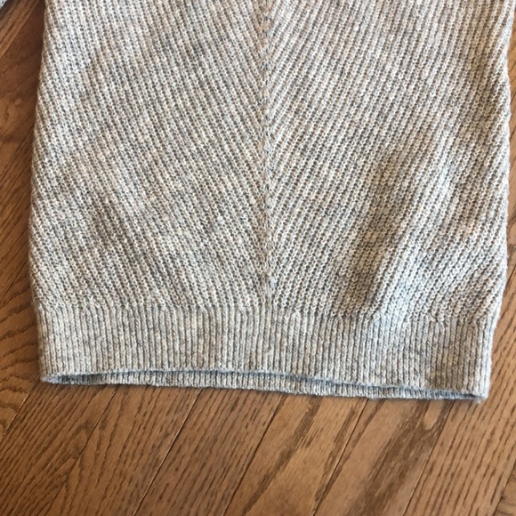 Women’s sweater size xs - Picture 4 of 6